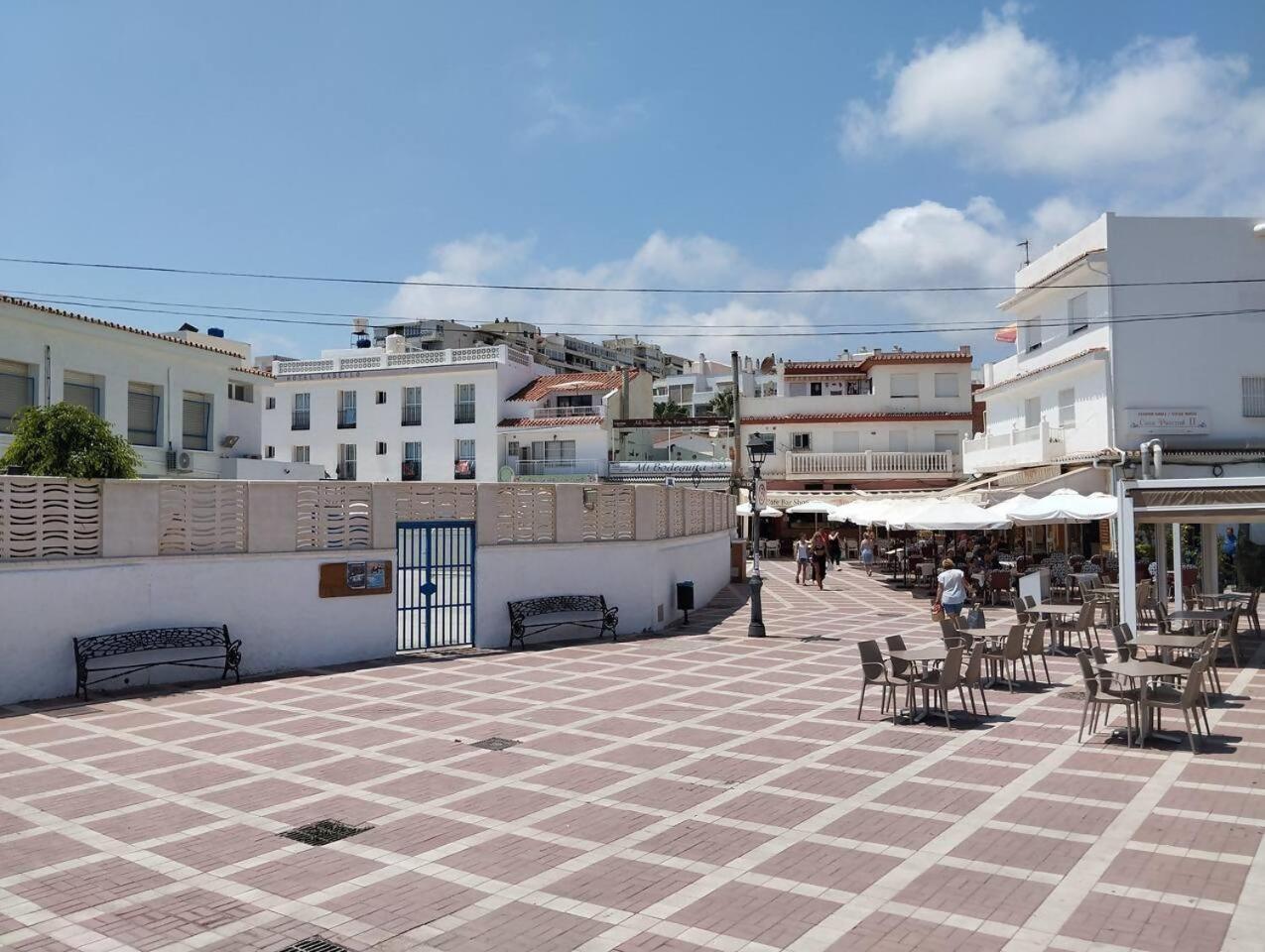 Apartamento Lidia Planta 2, La Carihuela 1ª Linea Playa, Vistas Mar, Buhardilla 1 Dormitorio, 40 M2, 1-3 Huesped, Terraza, Wifi Torremolinos Buitenkant foto