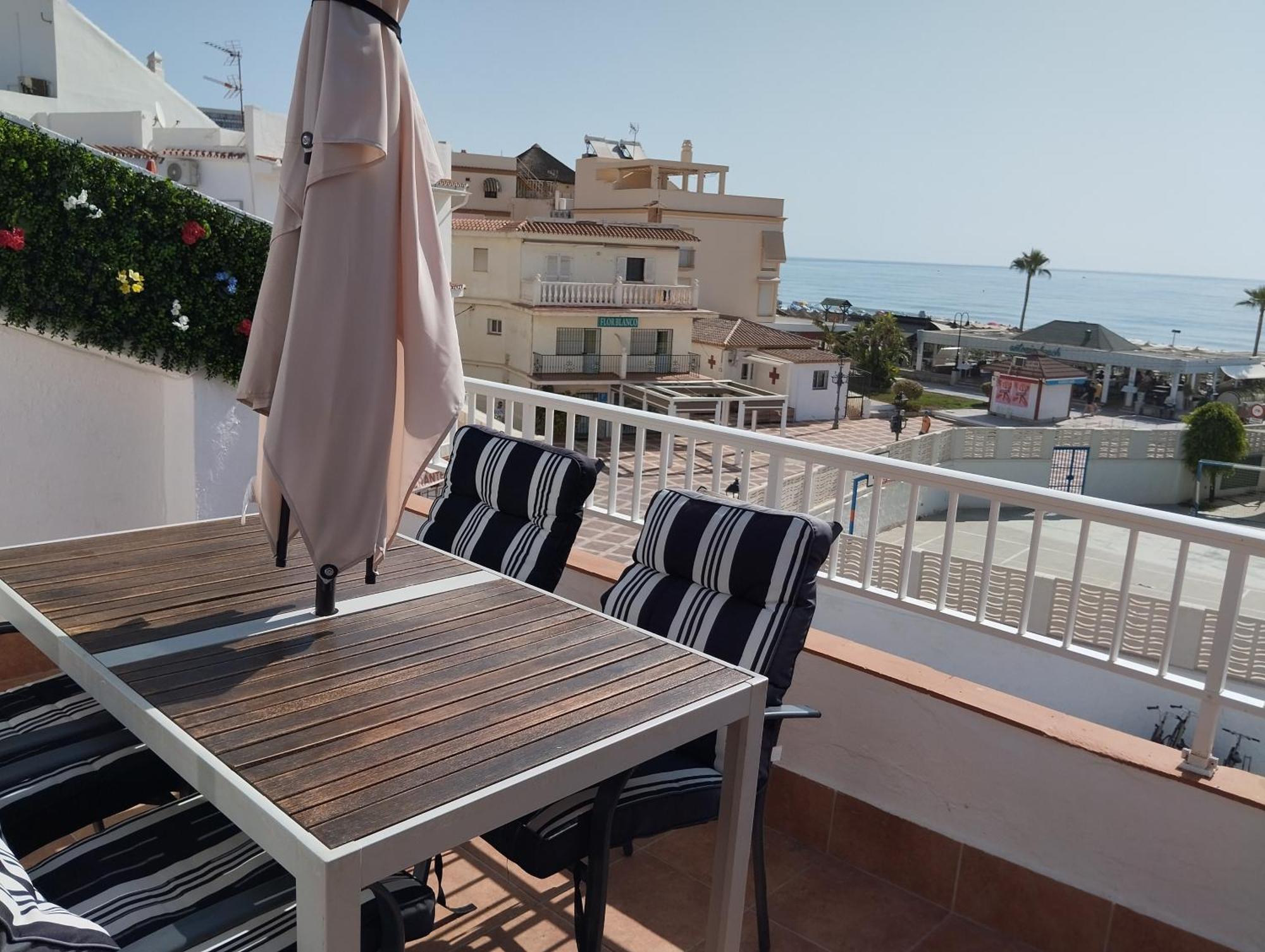 Apartamento Lidia Planta 2, La Carihuela 1ª Linea Playa, Vistas Mar, Buhardilla 1 Dormitorio, 40 M2, 1-3 Huesped, Terraza, Wifi Torremolinos Buitenkant foto